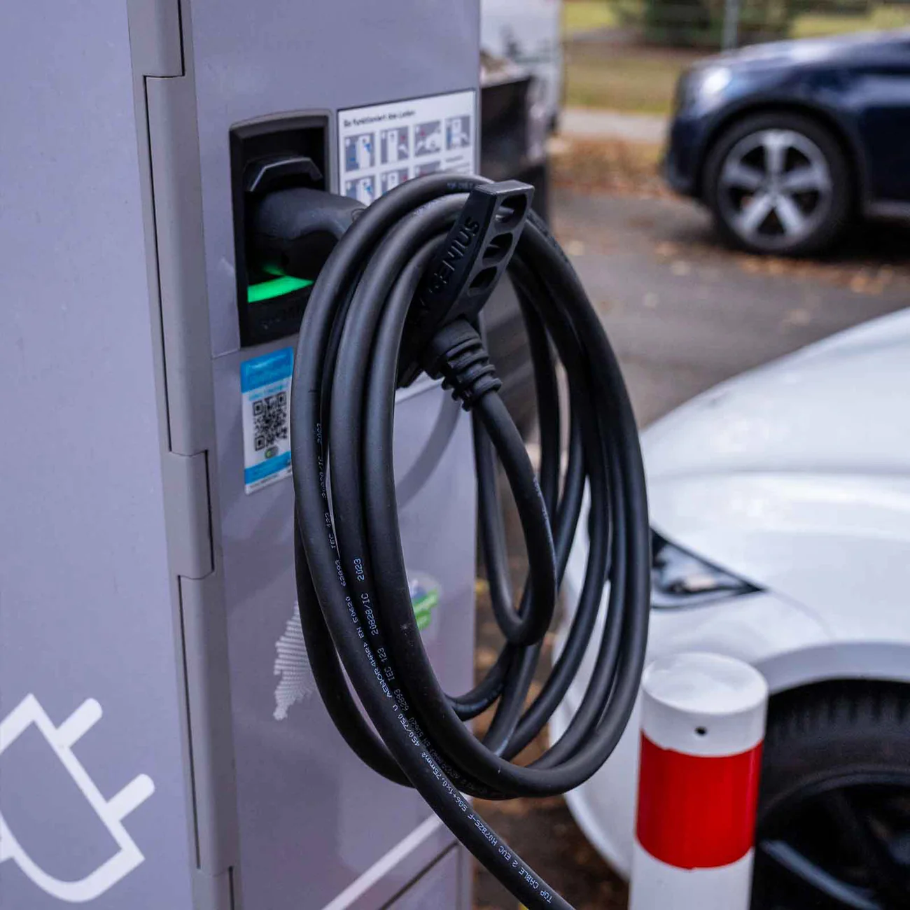 EV Genius Kabelhalterung