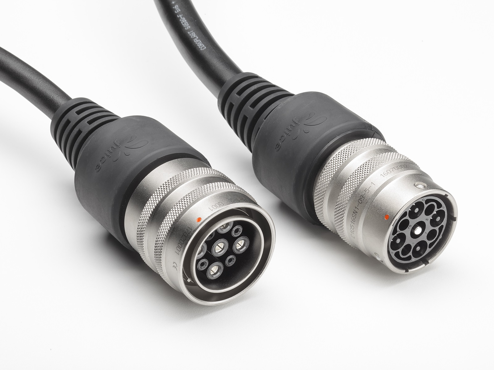Juice Booster 2 - Adapter — auf 32 A CEE32 Industriesteckdose - 7,4 kW